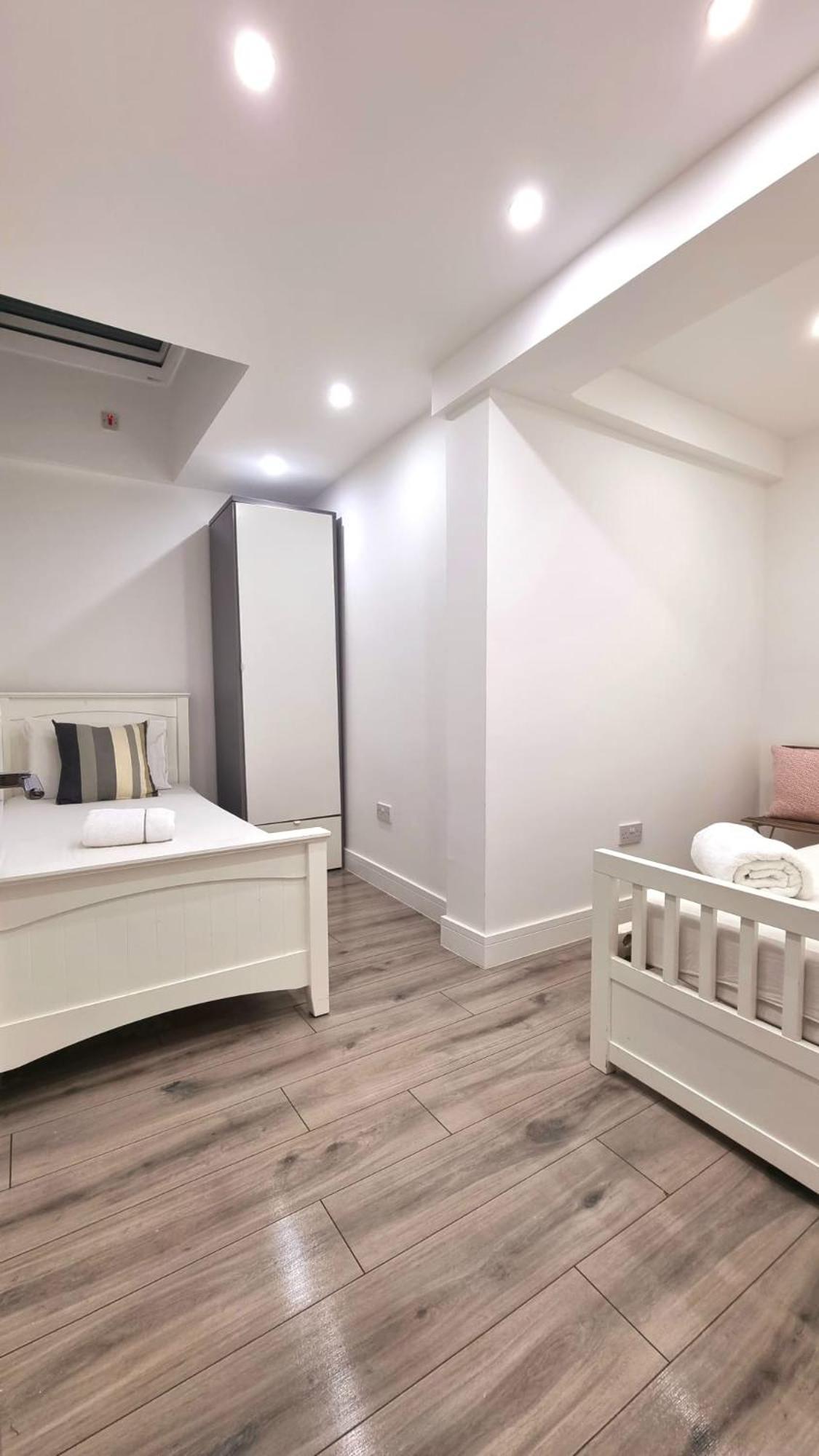 Brand New Flat Close To Turnpike Lane Tube Station Лондон Экстерьер фото