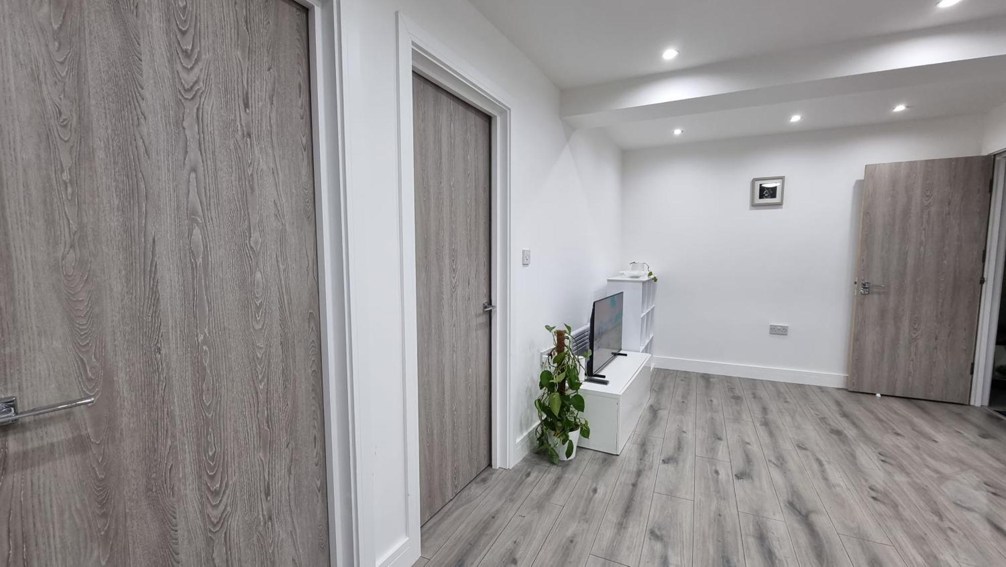 Brand New Flat Close To Turnpike Lane Tube Station Лондон Экстерьер фото